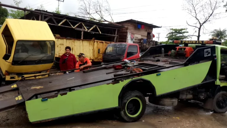Layanan Evakuasi Mobil Berat (Tronton dan Sejenisnya) di pekanbaru