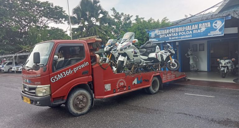 Mobil Derek Pekanbaru