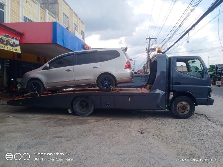 Jasa Derek Mobil Pekanbaru Terbaik dan Terpercaya 24 Jam